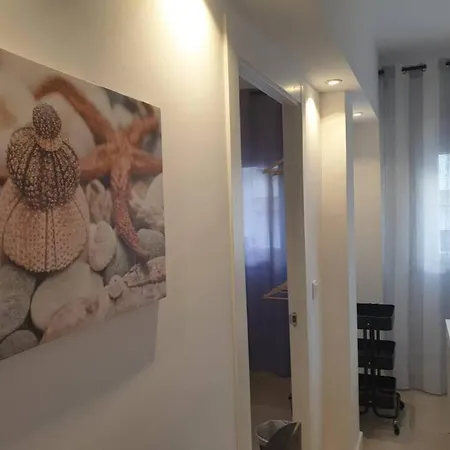 Spacious And Renovated 3b Apt. Center And Appartamento *