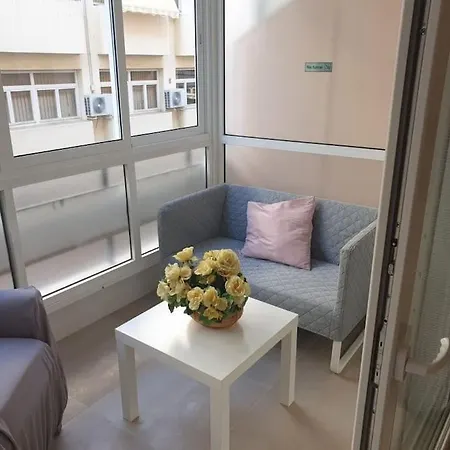 Spacious And Renovated 3b Apt. Center And Fuengirola