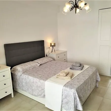 Spacious And Renovated 3b Apt. Center And